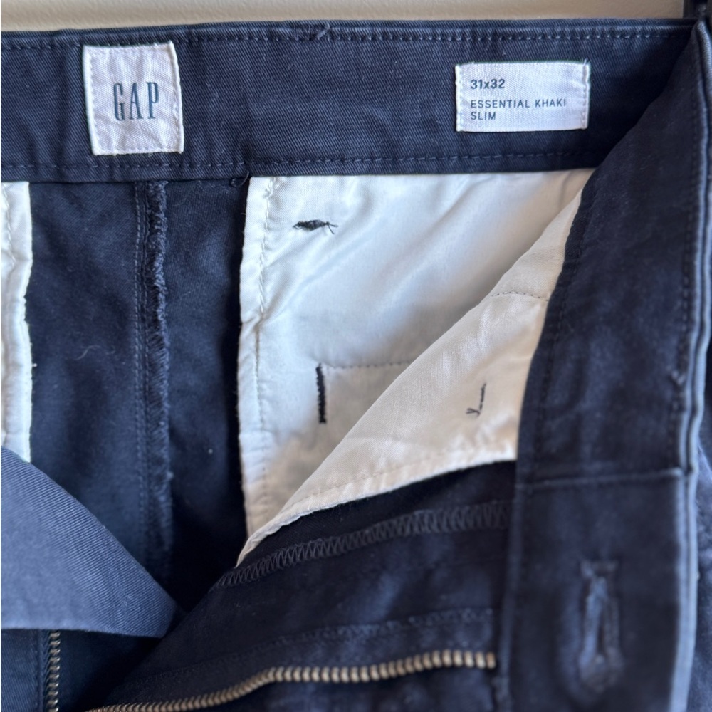 GAP Men’s Essential Khaki Slim Fit Pants Navy Blue Size 31x32 GapFlex - Picture 7 of 8